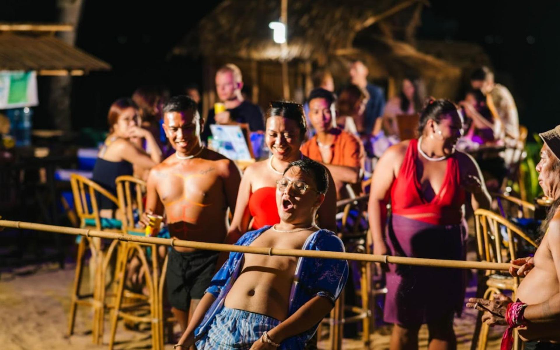 Mad Monkey Hostel Nacpan Beach (Adults Only) El Nido Exterior foto