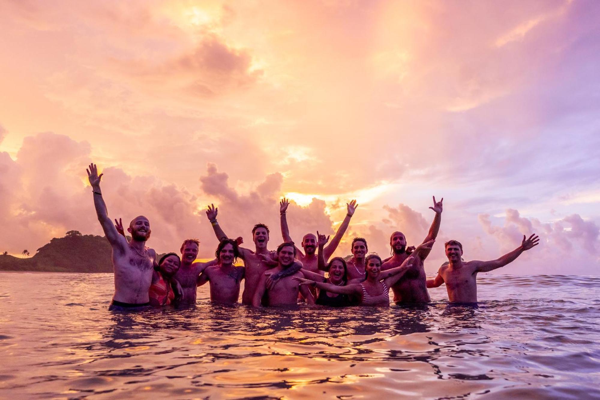 Mad Monkey Hostel Nacpan Beach (Adults Only) El Nido Exterior foto